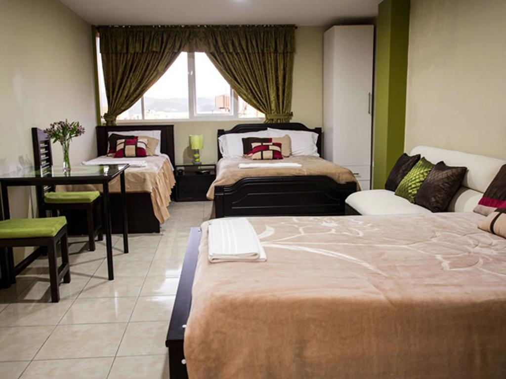 Hotel Las Gardenias กูเอ็งกา ภายนอก รูปภาพ