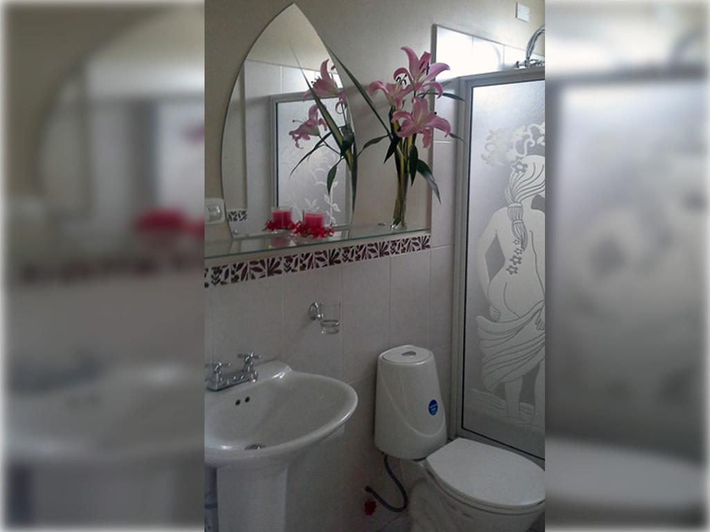 Hotel Las Gardenias กูเอ็งกา ภายนอก รูปภาพ