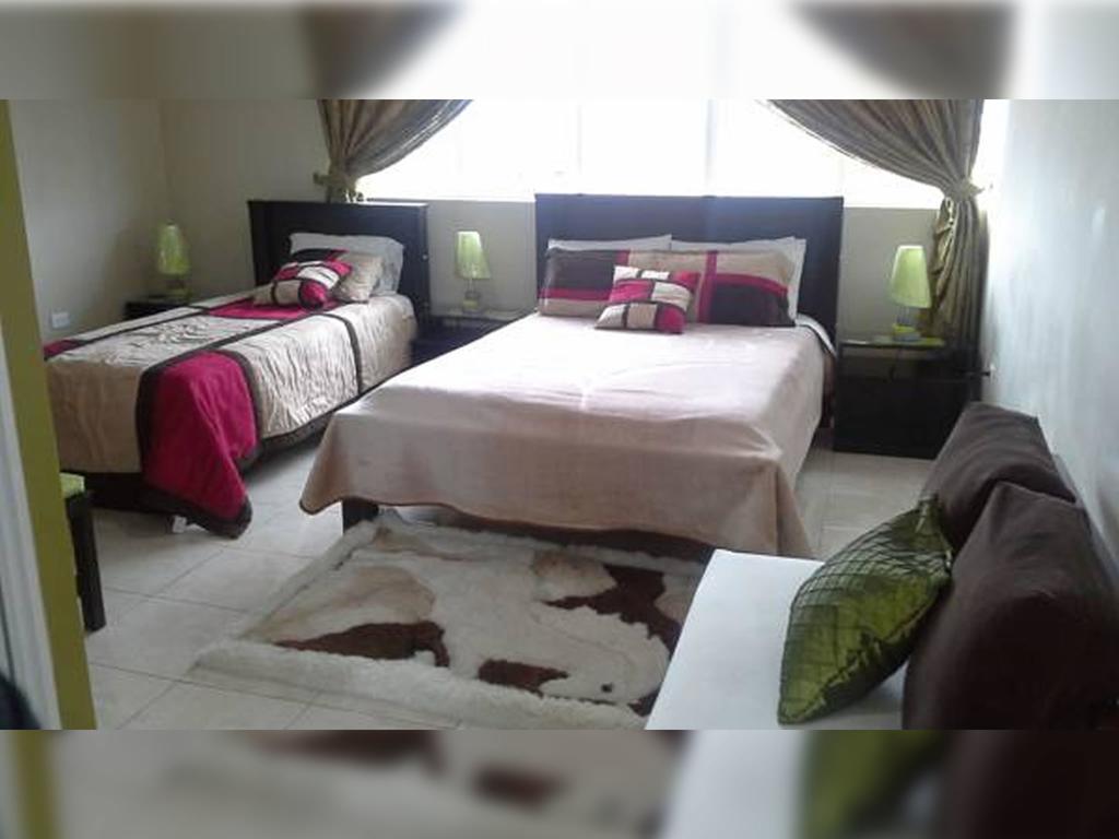 Hotel Las Gardenias กูเอ็งกา ภายนอก รูปภาพ