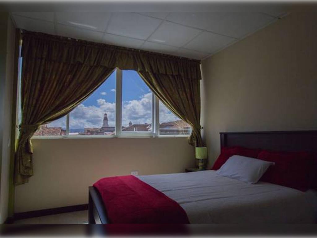 Hotel Las Gardenias กูเอ็งกา ภายนอก รูปภาพ